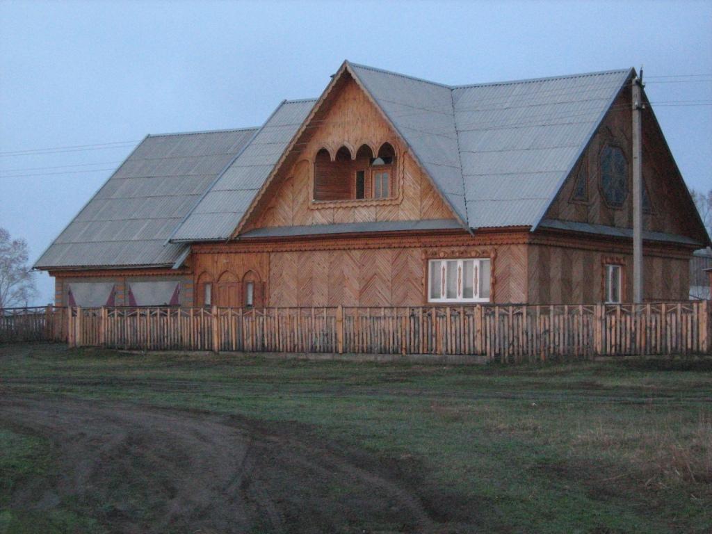 Село краснояры троицкого. Троицкий район.село Краснояры. Село Краснояры Алтайский край. С, Краснояры Троицкого района Алтайского края. Дом Краснояры Троицкий район.